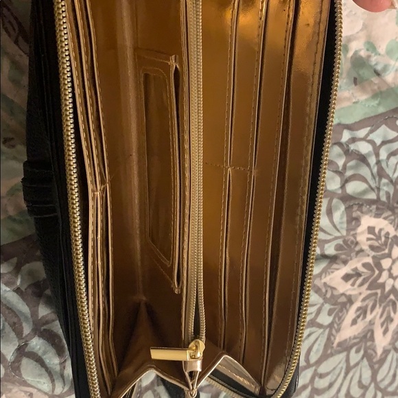 Wallet used - Picture 5 of 5